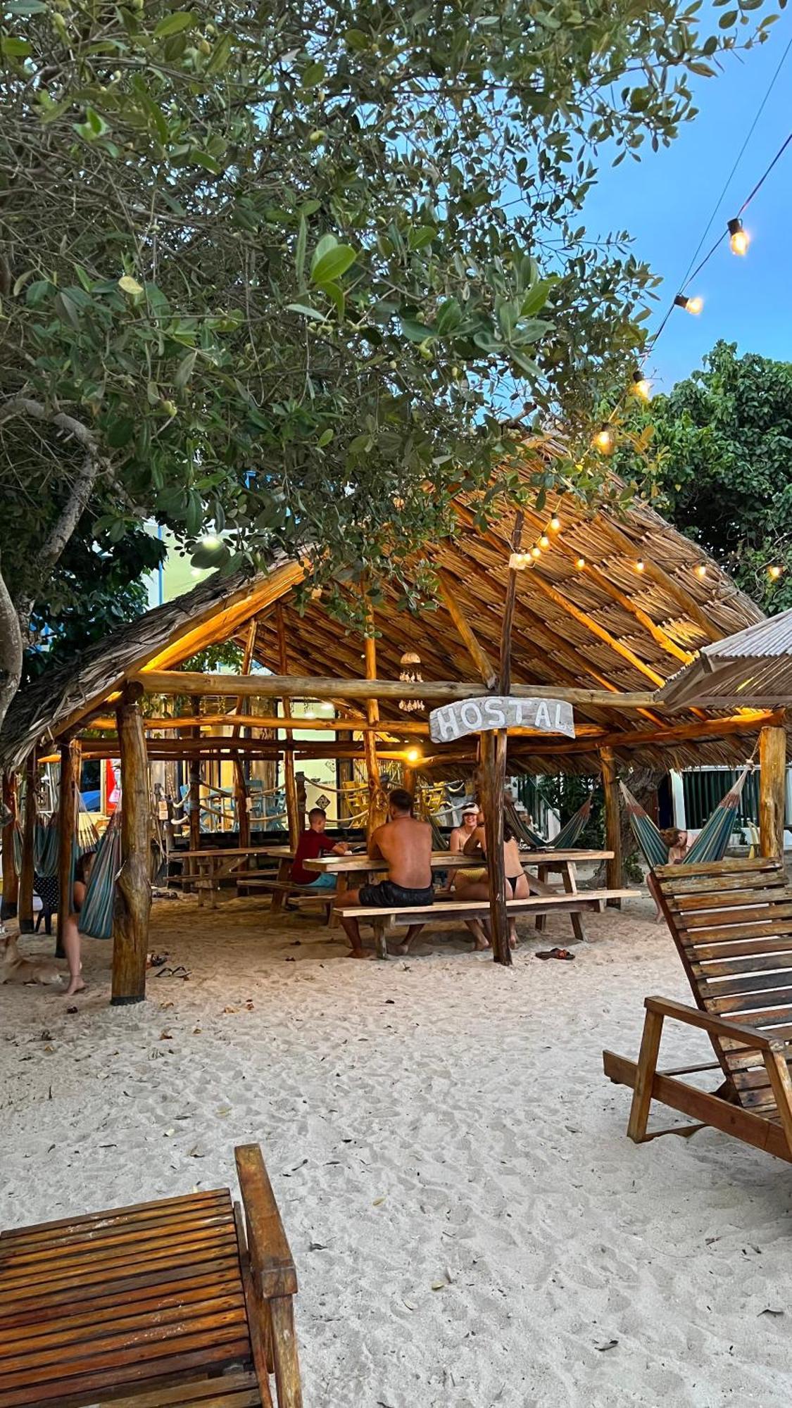 Hostel Beach House Rincón エクステリア 写真