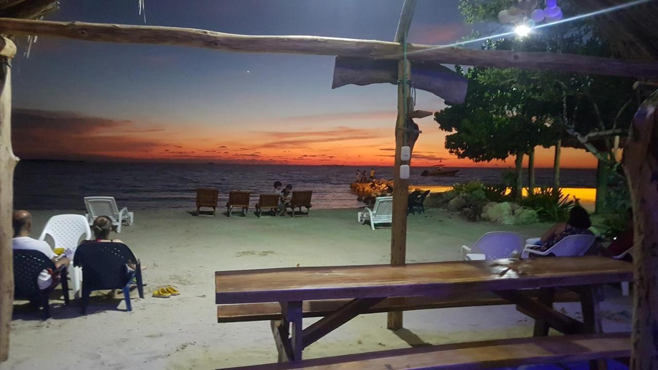 Hostel Beach House Rincón エクステリア 写真